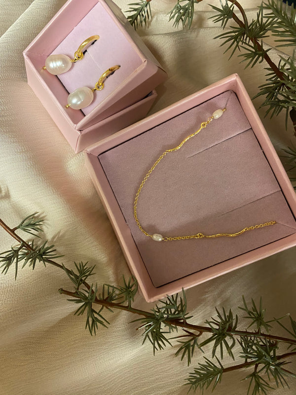 Pure By Nat - Hoop m. ris ferskvandsperler – Guld