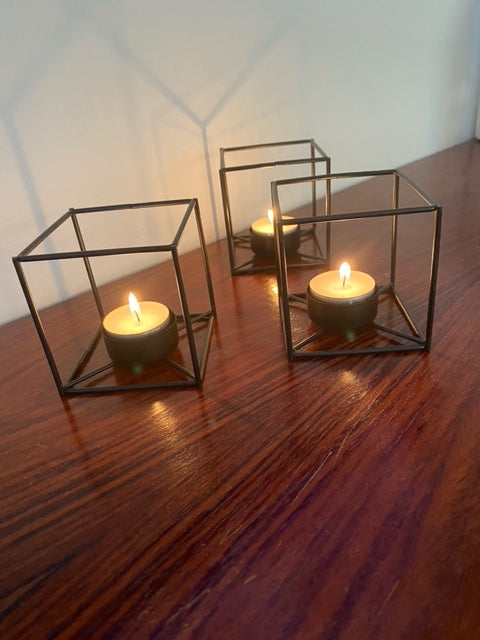 Qube Fyrfadsstage
