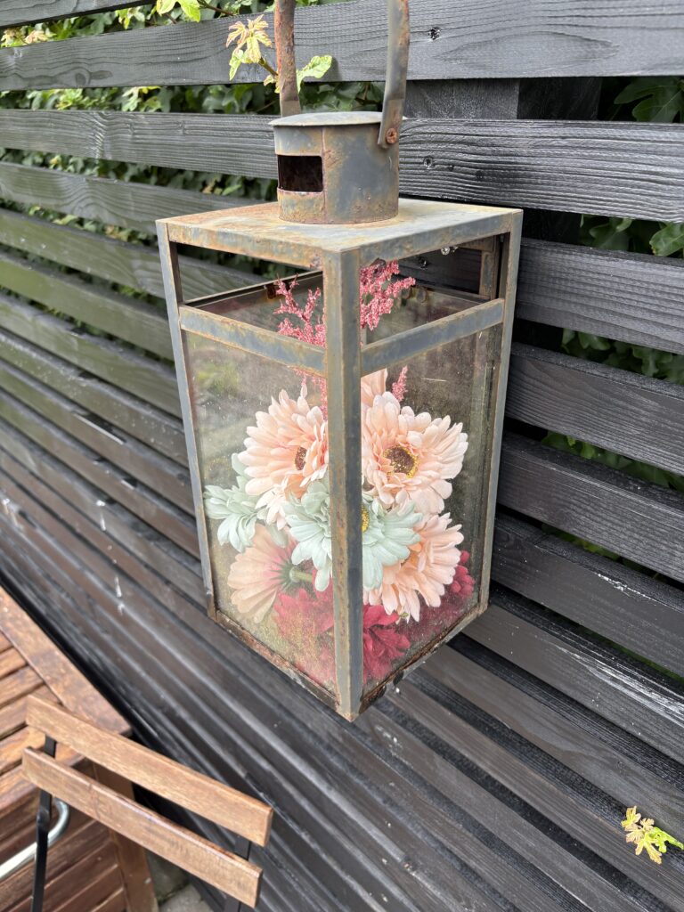 Let udsmykning af pergola